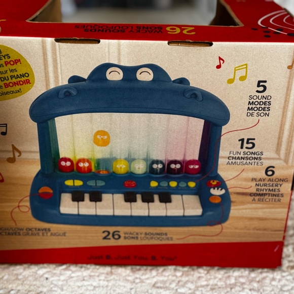 B. toys – Hippo Pop – Musical Toy Keyboard – Play Piano – Songs, Sounds & Lights - Picture 5 of 7